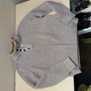 G.H Bass Co Pull Over